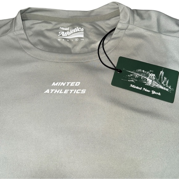 Minted New York Performance Long Sleeve - Picture 2 of 7